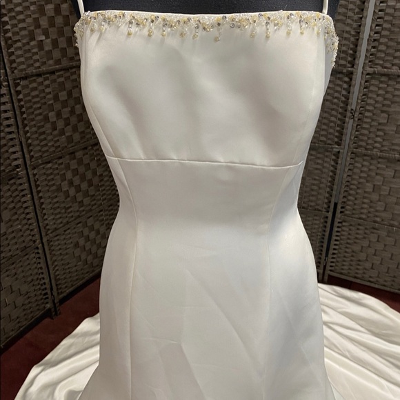 Designer Joli Bridal Wedding Gown On Sale - Size 12, Store Sample !! - Picture 3 of 4